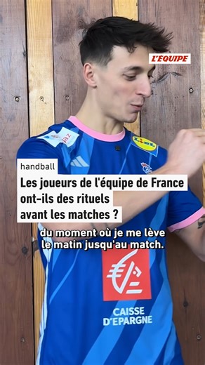 C'est jour de match ! Découvrez les rituels des joueurs de l’Équipe de France de handball avant de rentrer sur le terrain. #EspritHandball #VousEtreUtile | L'EQUIPE