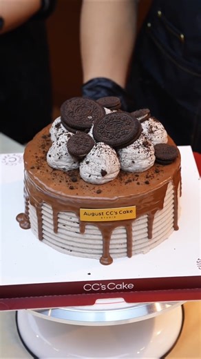 super smooth Oreo drip chocolate cream cake 💯....#shorts #oreo #chocolatecake