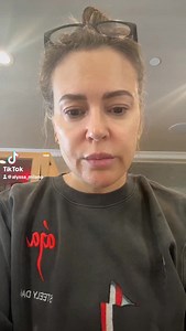 238K views · 2.5K reactions | Beauty hack. This is how I’ve been applying my serums. Let me know if you try this. | Alyssa Milano | Facebook