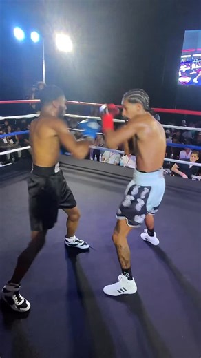 🥊 JUNIOR PIZZATI DOES IT AGAIN! 🥊 Junior Pizzati scores another TKO victory — this time over Printice Canada in dominant fashion 💥 The NOLA crowd witnessed pure power and precision as Junior continues to rise through the ranks! 🔥 Keep your eyes on this young lion — the future is bright. #BonanoBoxing #LesBonanoClassic #JuniorPizzati #TKO #ProBoxing #NOLAFights #LouisianaBoxing #BrawlinInNawlins #BonanoLegacy #FightNight | Bonano Boxing