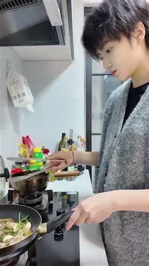 Girls Cooking Showdown: Half the Competition, Double the Taste