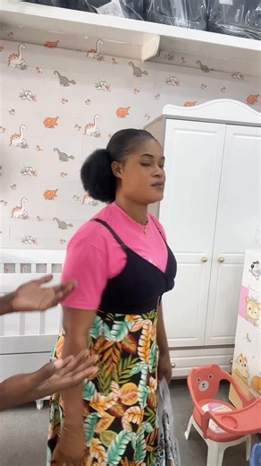 Bon week-end! Soutien d’allaitement sac à langer disponibles à KERABY pour le confort de maman et bébé 🤱🏽👜 commande est prête ✅ 📍Passe en boutique : Angre 8e Tranche Face Au Collège Ste Camille ou fais-toi livrer ! 👉🏾https://urlz.fr/pFhb #keraby #naissancebebe | KERABY