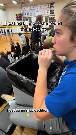 Shall Ellie start doing mukbangs?#ellie #fyp #postingourfriend #fyppp #mukbang