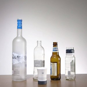 This little cork turns your beer bottle into a speaker. | Verge Reviews