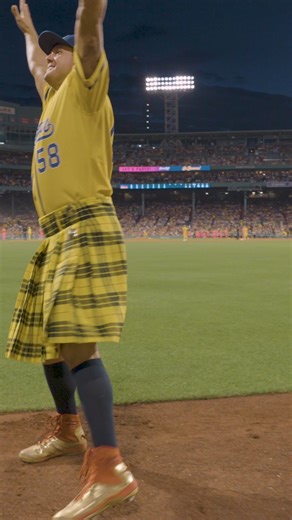 Six-time Major League All Star and Red Sox Hall of Famer, Jonathan Papelbon, takes the mound for your Nanners in Fenway Park😤 #savannahbananas #bananaball #fenwaypark #redsox #mlb #boston #halloffame #baseball #legend | The Savannah Bananas