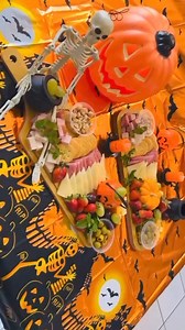 ¡Modo Halloween activado!💀👻🎃 📍 estamos ubicados en Tegucigalpa Somos una tienda en línea. 🙋🏻‍♀️ estamos listas para tomar tu pedido.🖤 | Delicious Arreglos Comestibles