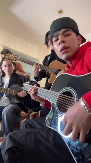 Y esa esa versión psss? 🕺 #bientronao #santiagomartell #nuevamusica #paratiiiiiiiiiiiiiiiiiiiiiiiiiiiiiii #musicos