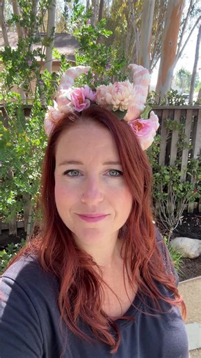 Straight from the enchanted forest… 🧚‍♀️These fairy horns feel like they belong to another realm. #MysticalCosplay #FantasyAesthetic