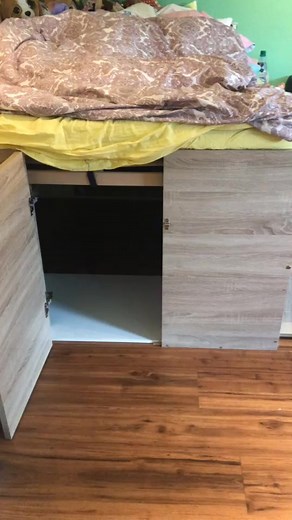 Day 2 of turning the mess under my bed into a secret room 💕Thanks for your support ❤️#secretroom