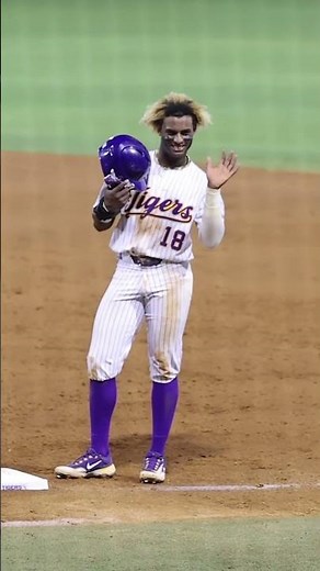 #lsu BASEBALL Tre Morgan throws out runner at home — #lsubaseball #collage #louisiana #batonrouge