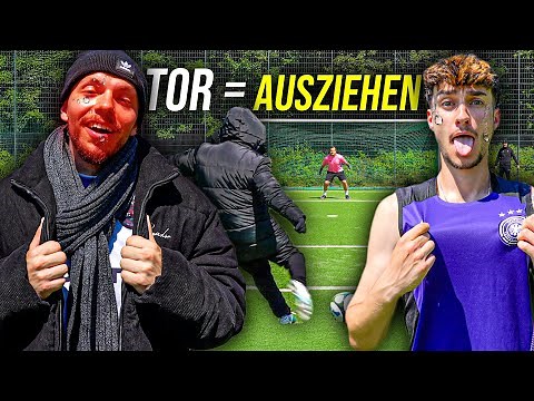HEIßESTE STR!P FUßBALL CHALLENGE! *TOR = AUSZIEHEN*