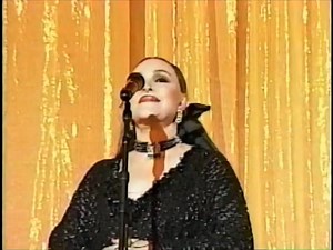 🎙️ L A S T I M A Q U E S E A S A J E N A con el Mariachi Los Galleros de Pedro Rey 🫂🎁 L U C H A V I L L A 🌟 88 AÑOS 🌟 Muchas Felicidades 💐 de la Autoría de Ricardo Martin Jorge Massias , Chiapaneco compositor de hermosas canciones, “ Nube Viajera” “Con la misma piedra” “ Loco” entre muchas más!! El 30 de noviembre de 1936, nace en Camargo, Chihuahua, Luz Elena Ruiz Bejarano, que aproximadamente 25 años después conoceríamos como la cantante de música ranchera, LUCHA VILLA al grabar su prime