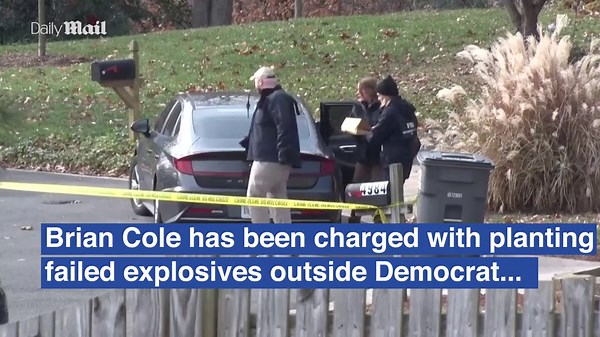 FBI search home of man accused of planting pipe bombs before Jan. 6th