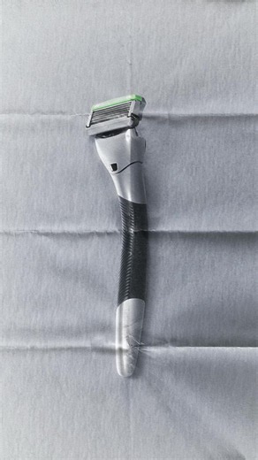 Straight from the lab. Hydro Sensitive is setting new standards for skincare. Shop our new Hydro Limited Edition Razor on Amazon