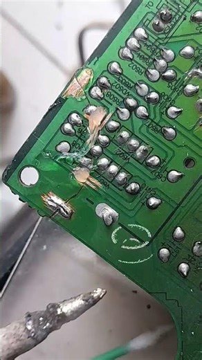 connecting pcb boards #tricks #repair #elektronikk #pcb #serviselektronik