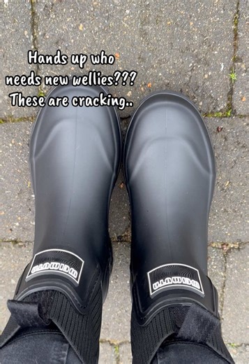 Best Wellies for Horse Lovers: Comfortable and Stylish