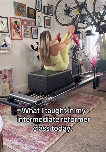 What I taught in my intermediate pilates reformer class today! 👩‍🏫🩰 Some good heavy shoulder and chest work. Lots of unilateral arms. Side lying legs to mimic ladder barrel and Cadillac moves and then added the heavy strap to the foot. Ended with some teaser practice!