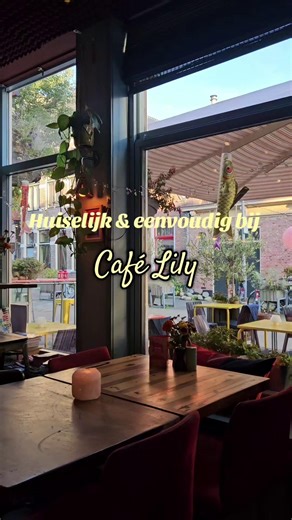 Huiselijke sfeer, een plekje in een van de gezelligste wijken van Groningen en een knusse inrichting: Café Lily heeft ogenschijnlijk alles voor een fijne avond. Weet het eten datzelfde comfortabele gevoel op te wekken? Onze culinair verslaggever ging langs. De review nog even nalezen? Klik hier: https://dvhn.nl/meer/culinair/restaurant-recensie-foodies-ultiem-knus-herfstgevoel-cafe-lily-groningen-47391777.html | Dagblad van het Noorden