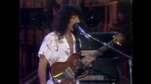 Frank Zappa - Stink-Foot (A Token Of His Extreme) Recorded on August 27, 1974 at KCET in Hollywood. The line-up exists of Frank Zappa—guitar, percussion, vocals; George Duke—keyboards, finger cymbals, tambourine, vocals; Napoleon Murphy Brock—sax, vocals; Ruth Underwood—percussion; Tom Fowler—bass; Chester Thompson—drums. | Top Hat Crew's "Live Music Archives"