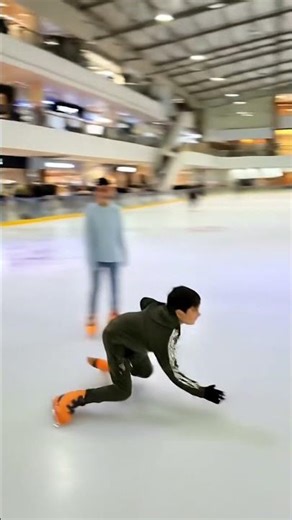 mendadak jago ice skating
