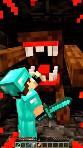 Do NOT open this Chest! 🦷📦 #scary #minecraft