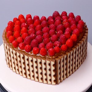 260K views · 6.8K reactions | Raspberries and Kinder Chocolate Cake | Mr.Cakes | Facebook