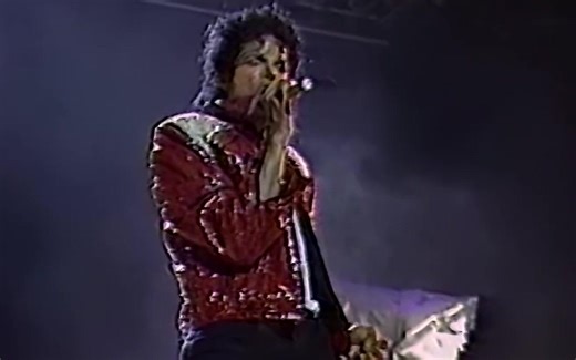 杰克逊最拉风的一次演唱会，这首《Beat It》成为了永恒的经典