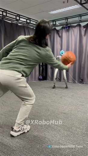 🤖 #HumanX: Learning Agile #humanoid Interaction Skills from Human Videos! #unitreeg1 #ai #robotics