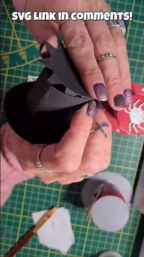 Halloween Hat Anyone Can Make in Minutes!