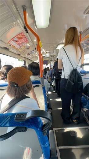 Inside view in Japanese Bus 🚌🇯🇵