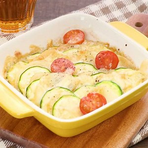和風な味付けが決め手！ ズッキーニとじゃがいものオーブン焼きのレシピ動画・作り方 | デリッシュキッチン