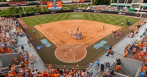 Auburn Softball Live: The Tennessee series, Game 1