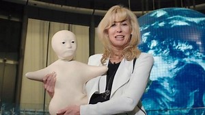 Medical Frontiers 〜 Medical Frontiers Special - Hug Me, Robot! - 〜 May 6, Sun. 8:10 / 14:10 / 19:10 (JST) May 7, Mon. 2:10 https://www.nhk.or.jp/nhkworld/en/tv/medicalfrontiers/20180506/3004473/ We focus on a small, human-like robot developed in Japan that's helping people who are socially isolated, and those with conditions such as dementia and autism, connect with others. | NHK WORLD-JAPAN