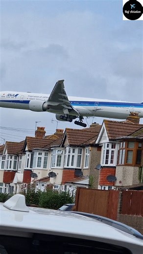 557K views · 1.5K reactions | When japan comes too close !! ✈... ANA airlines ✈﫡..... | Raj Aviation | Facebook