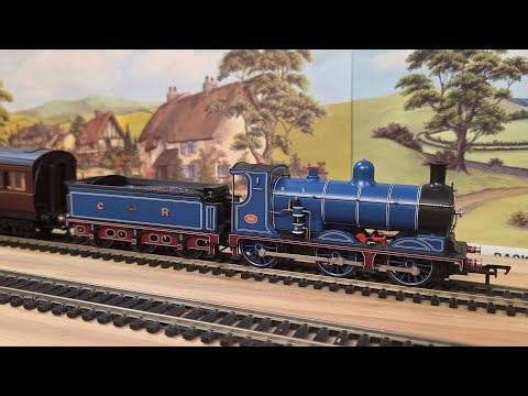 BACHMANN CR 812 CLASS WITH GRAHAM FARISH LMS COACHES SHORT RUNNING SESSION