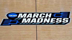 How many total points are scored on average during the final March Madness game?