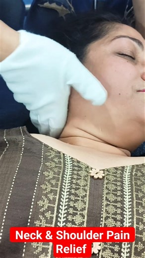 Neck & Shoulder Pain Relief: Cervical Vertebrae Massage #shorts #shoulderpainexercises #neckpain