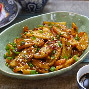 Honey Chilli Potato Recipe  - Fun FOOD Frolic