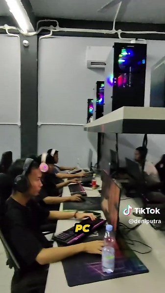 Pov Cek Kebersihan Cafe di iCafe Game Arena Jambi