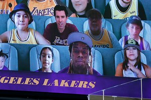 The NBA's Virtual Fans Are Incredible. Here's How to Become One