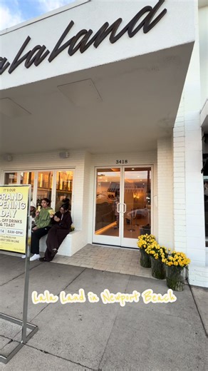 Grand Opening of La La Land Kind Cafe in Newport Beach