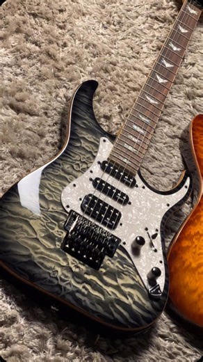 nafirimusic on Instagram: "The BANSHEE is back!! Which color is your favorite? Schecter Banshee-6 FR Extreme Vintage Sunburst and Charcoal Burst Check out massive Schecter January 2025 restock at www.nafiriguitar.com #schecterguitar #schecterbansheeextreme #nafirischecter"