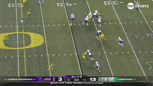 TRICK PLAY FOR 50-YARDS ➡️ BLOCKED FG 😱 Wild plays in No. 12 JMU vs No. 5 Oregon on TNT, truTV, TBS & HBO Max 🤯 | TNT Sports US
