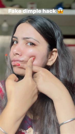 How to Get Dimples in 10 Seconds 😱 | Crazy Hack” #makeup #hack #trending