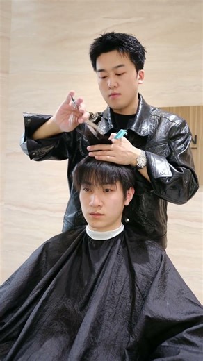 Stylish Front Stab Hair with 3D Clamp Ironing Technique