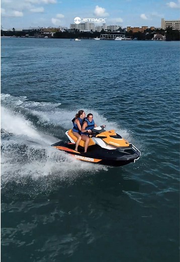 Experience the Thrill of Jet Skiing in Cancun