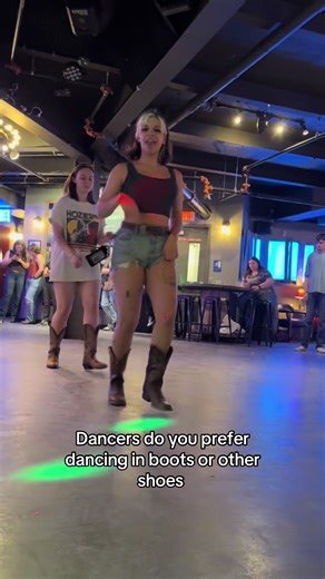 can you tell I like 3 tequila floor 😛#linedancing #linedancersoftiktok #linedancelife #linedance #3tequilafloor