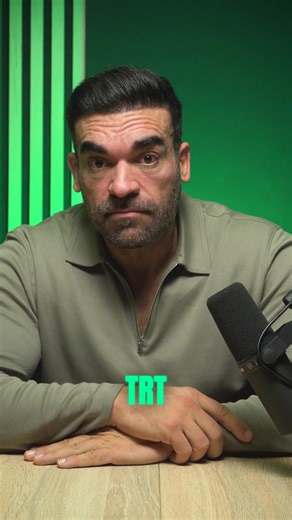 Soy el Dr. Alexandre Costa Sabaté. Muchas personas me preguntan por qué considero tan importante hablar de los errores más comunes en la TRT. La respuesta es simple: son errores que veo constantemente y que condicionan por completo los resultados. Por eso, el 10 de enero realizaré una masterclass gratuita sobre TRT (Terapia de Reemplazo de Testosterona), donde explicaré en detalle los 5 errores más habituales y cómo evitarlos. 📅 10 de enero ⏰ 19:00 (España) 👉 Para asistir, entra al grupo de Wh