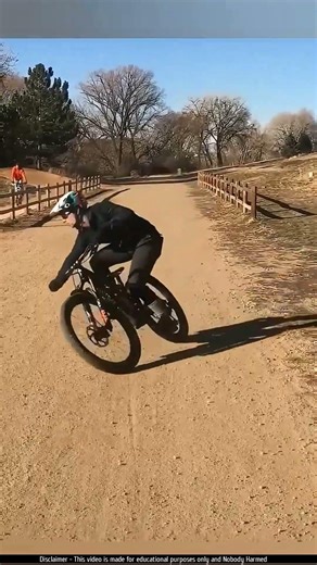 ​Why we turn left to go right? 🚲🔥#shortvideo #shortsfeed