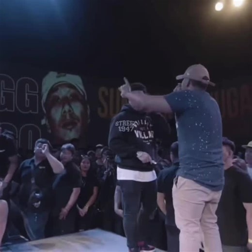 Exploring Aklas Vs Price Tag: A Unique Perspective